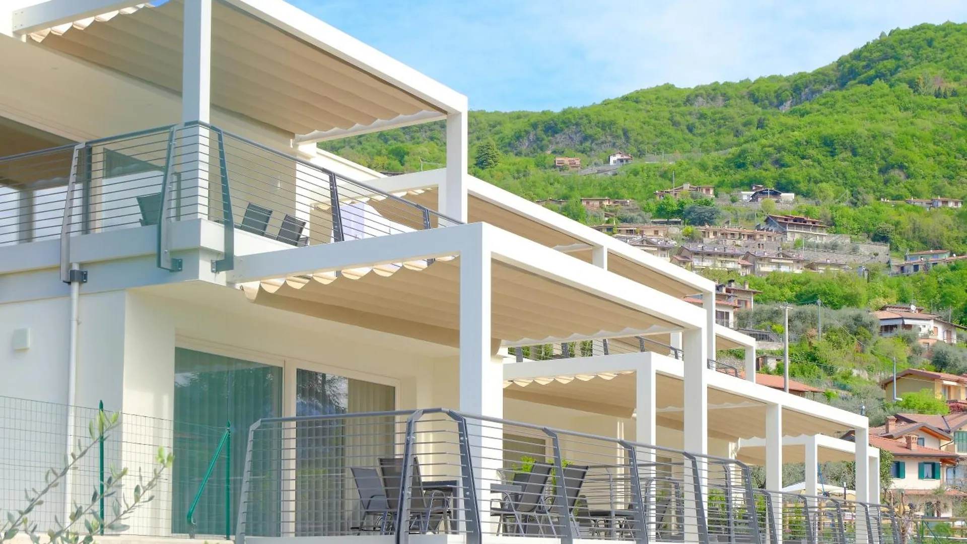 Appartamento Costa Blu - Pool And Terrace Overlooking The Lake Riva di Solto