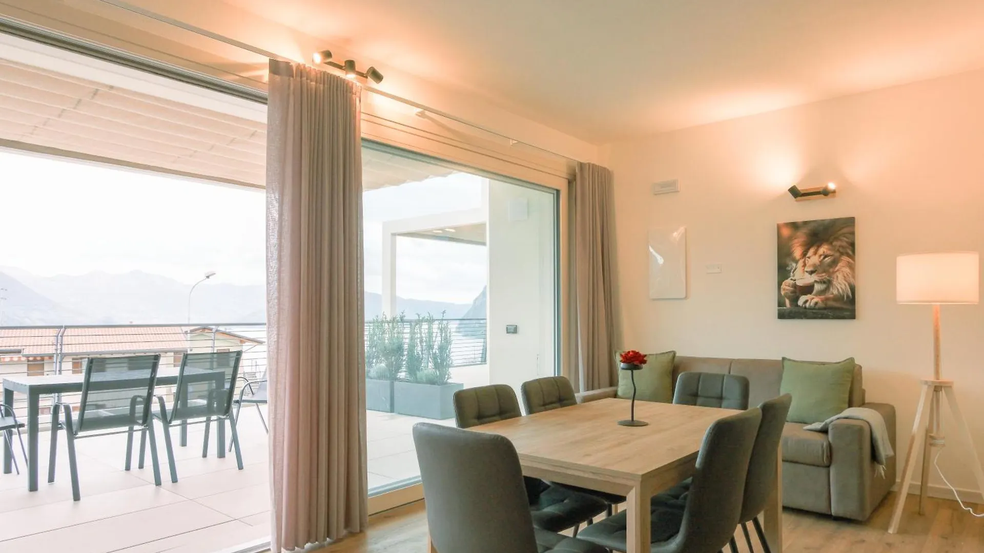 Appartamento Costa Blu - Pool And Terrace Overlooking The Lake Riva di Solto Italia