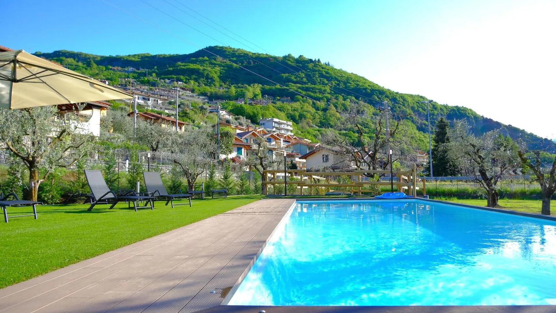 Appartamento Costa Blu - Pool And Terrace Overlooking The Lake Riva di Solto